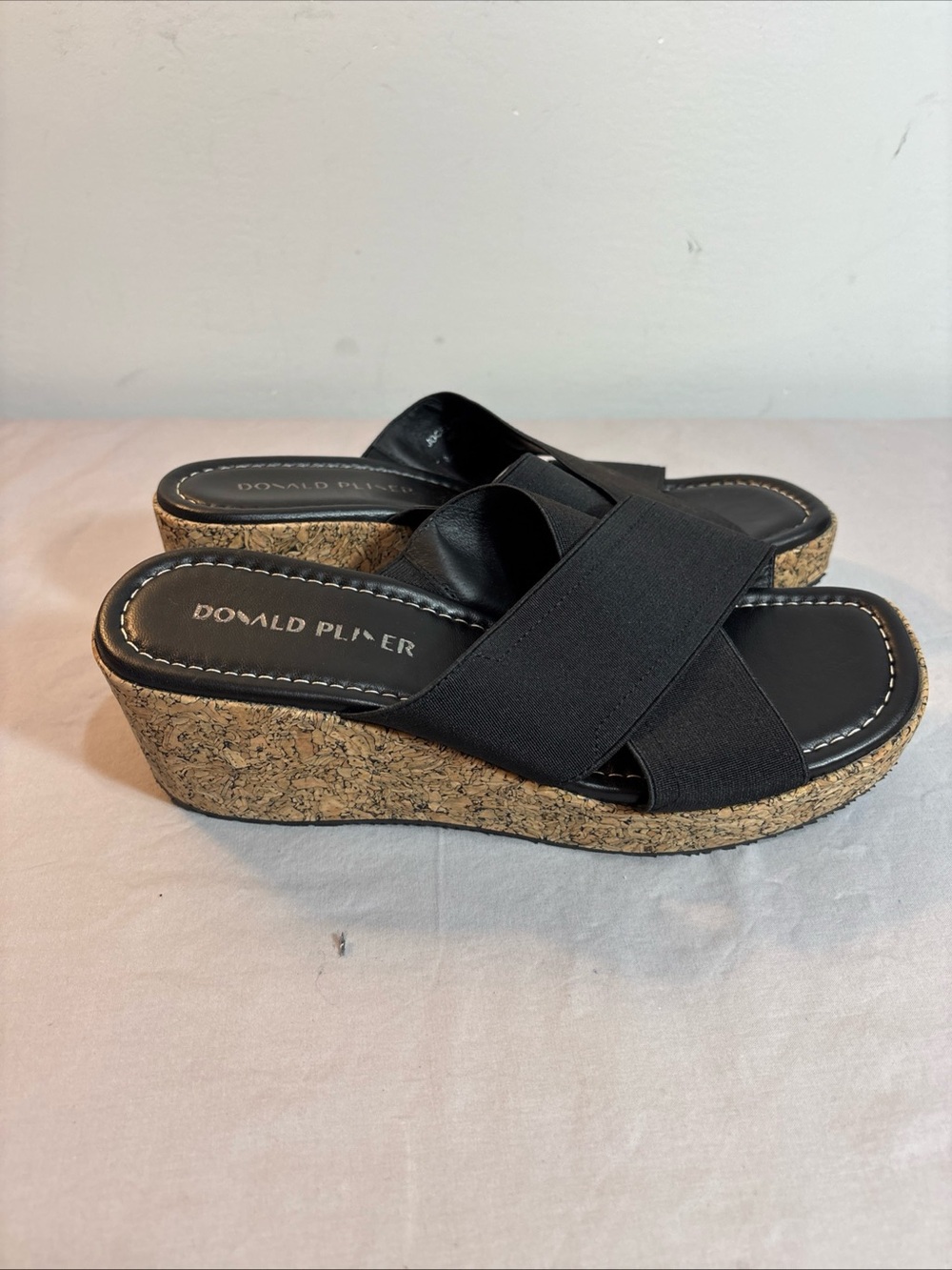 Donald J. Pliner Black Slide Sandals 9 M New!! - Picture 3 of 8